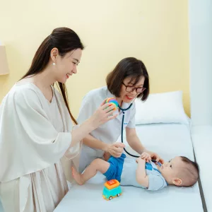 Khám và tư vấn dinh dưỡng kiểm soát cân nặng ở trẻ