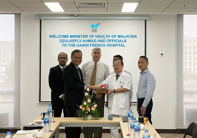 Bệnh viện Việt Pháp Hà Nội đón tiếp Bộ trưởng Bộ Y tế Malaysia