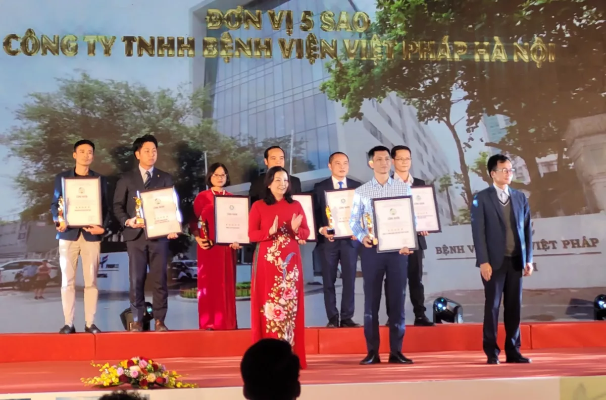 Hanoi French Hospital awarded 2022 Green Energy 5-star Certificate aligned with the Brand commitment of "First class"