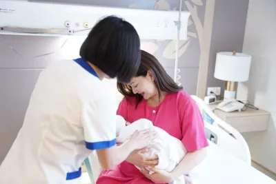 Mổ đẻ lần 2 có đau hơn lần 1 không? Đau bao lâu?