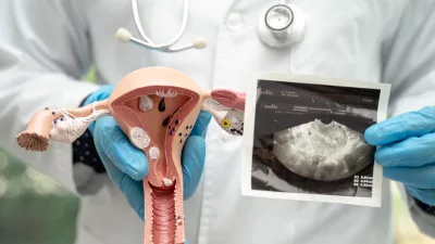 Sa tử cung sau sinh thường, triệu chứng, nguyên nhân, cách chữa