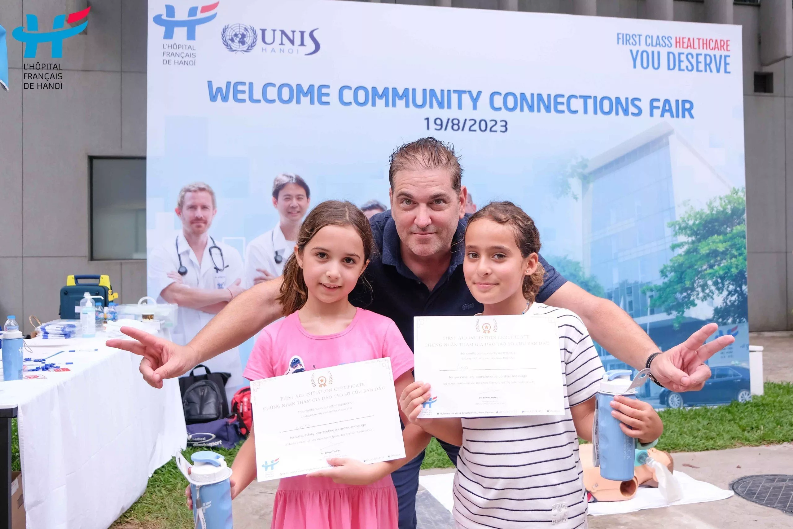 Hanoi French Hospital Showcases First-Class Emergency Care at UNIS Community Connection Fair