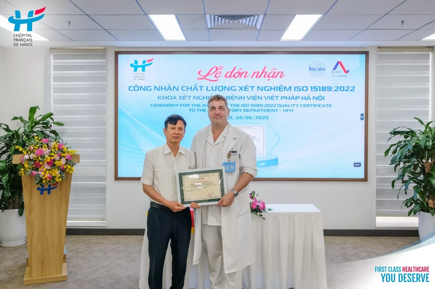 KHOA XÉT NGHIỆM BỆNH VIỆN VIỆT PHÁP HÀ NỘI ĐẠT CHỨNG CHỈ ISO 15189:2022 ĐỐI VỚI LĨNH VỰC SINH HÓA - HUYẾT HỌC - VI SINH NGAY LẦN ĐÁNH GIÁ ĐẦU TIÊN