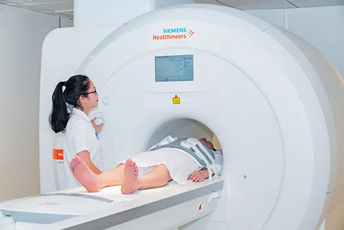 Bệnh viện Việt Pháp Hà Nội trang bị máy cộng hưởng từ 1.5 Tesla MRI của hãng Siemen