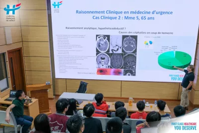 Dr. Erwan Debuc – Chief Medical Officer of HFH Brings Modern Clinical Thinking to Students of the French-language Program at Hanoi Medical University