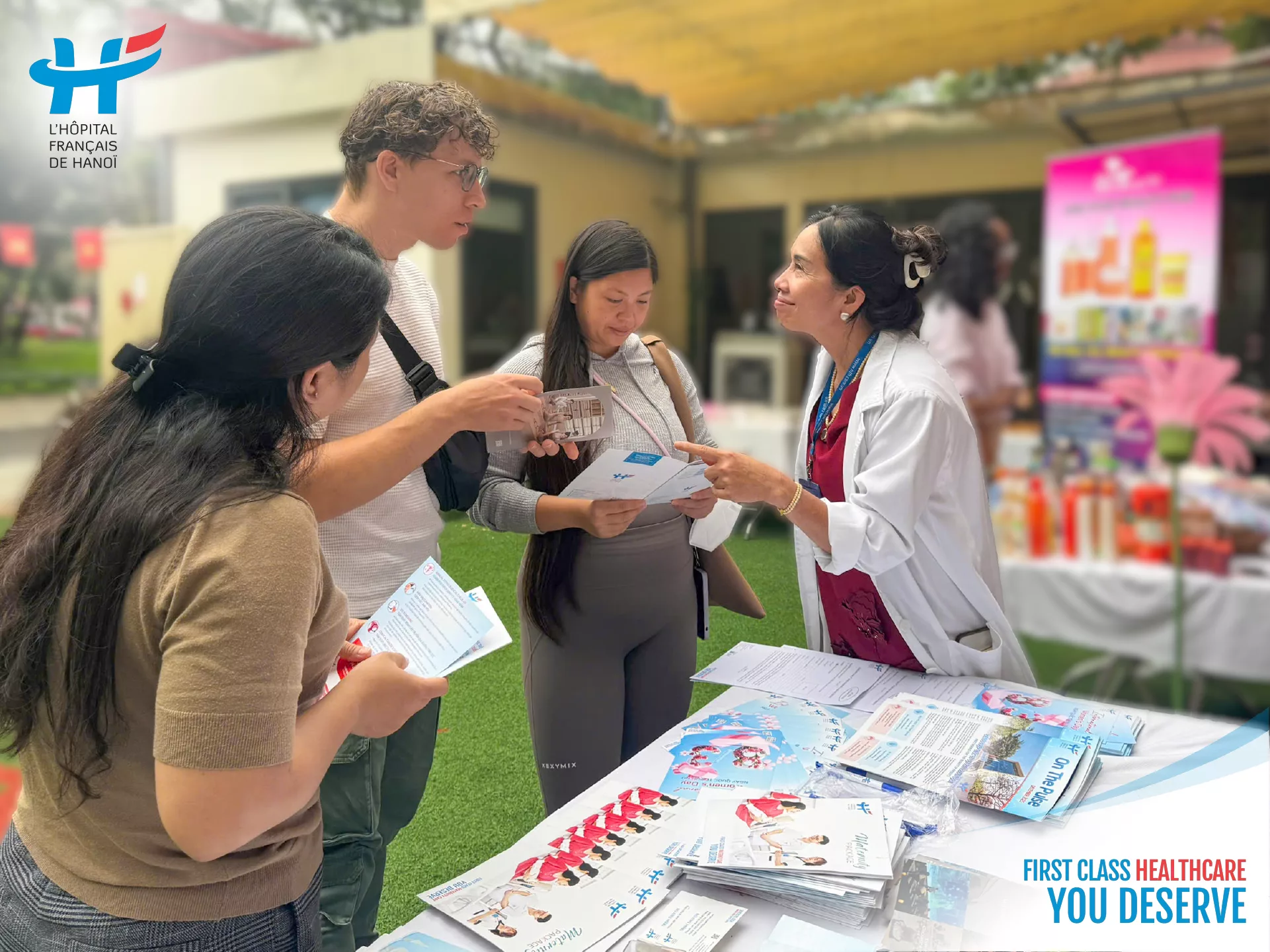 KẾT NỐI CỘNG ĐỒNG QUỐC TẾ: NỮ HỘ SINH HFH THAM GIA SỰ KIỆN TẠI TRƯỜNG QUỐC TẾ LA PETITE ECOLE HANOI