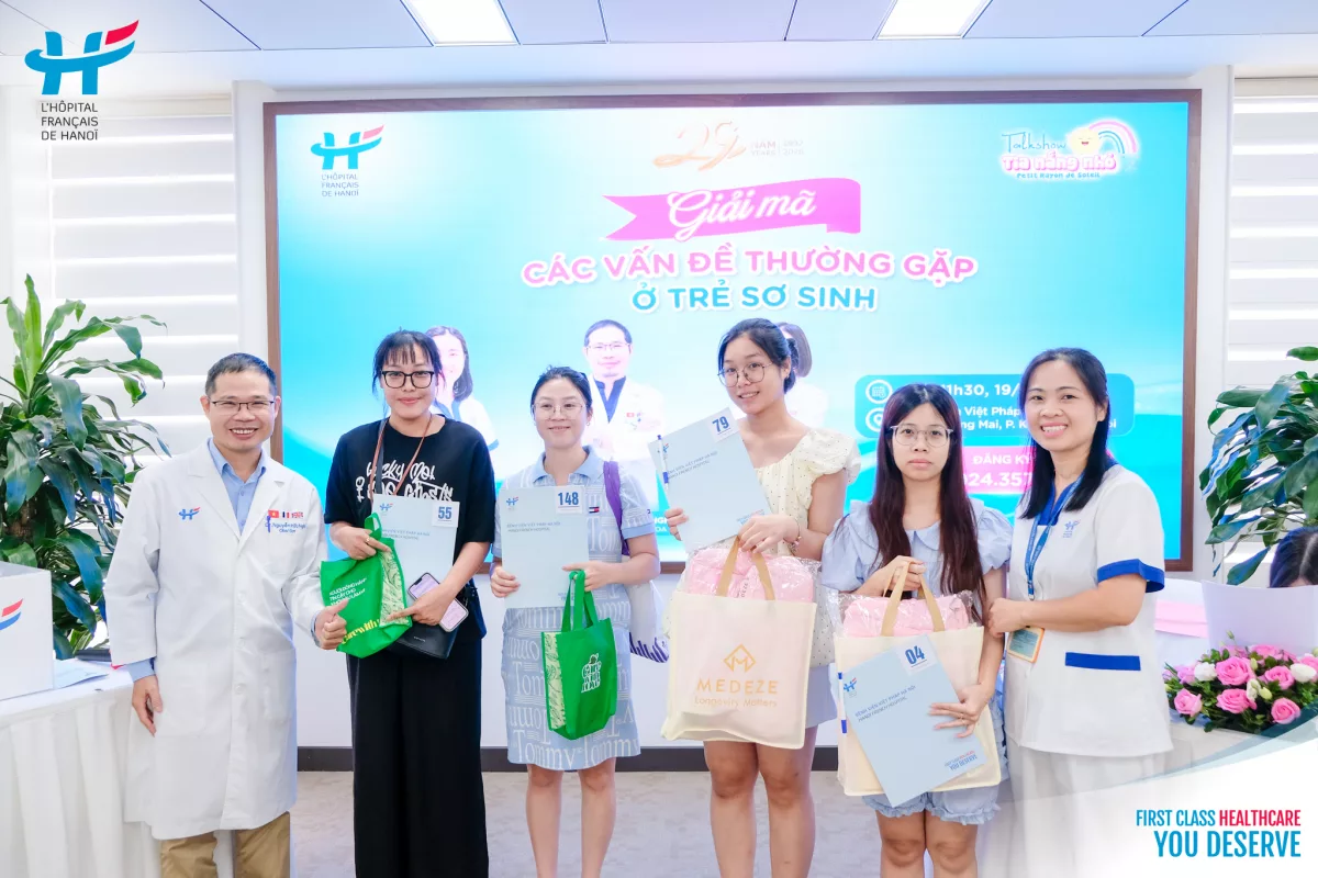 🌈 TALKSHOW “GIẢI MÃ CÁC VẤN ĐỀ THƯỜNG GẶP Ở TRẺ SƠ SINH” ĐÓN TIẾP HƠN 300 MẸ BẦU VÀ NGƯỜI THÂN