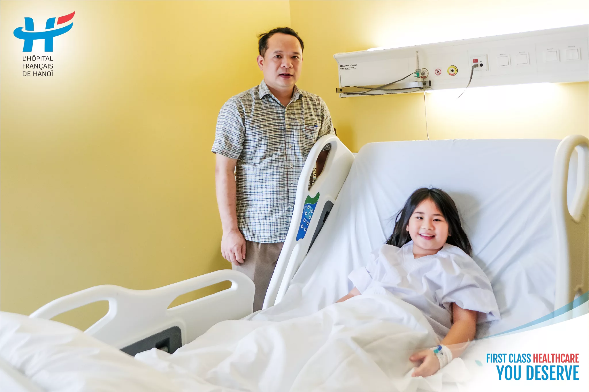 ĐAU BỤNG Ở BÉ GÁI 7 TUỔI: PHÁT HIỆN DỊ TẬT NIỆU QUẢN HIẾM GẶP VÀ PHẪU THUẬT NỘI SOI THÀNH CÔNG